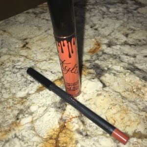 Kylie Lip Kit “22”